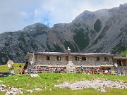 65 A Capanna 2000 spere di sole, in Arera nuvoloni